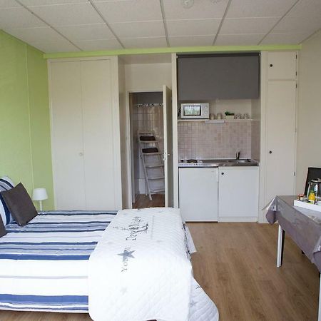 Studios Etape Du Lac Bourbon-Lancy Bagian luar foto