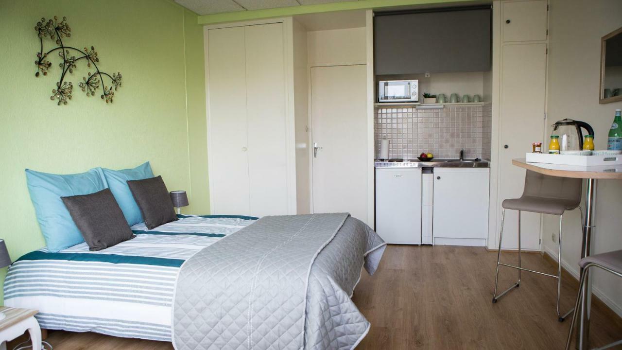 Studios Etape Du Lac Bourbon-Lancy Bagian luar foto