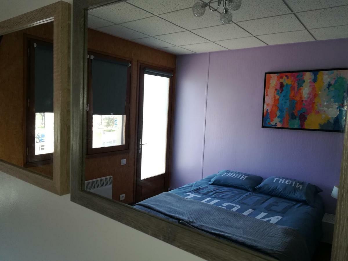 Studios Etape Du Lac Bourbon-Lancy Bagian luar foto