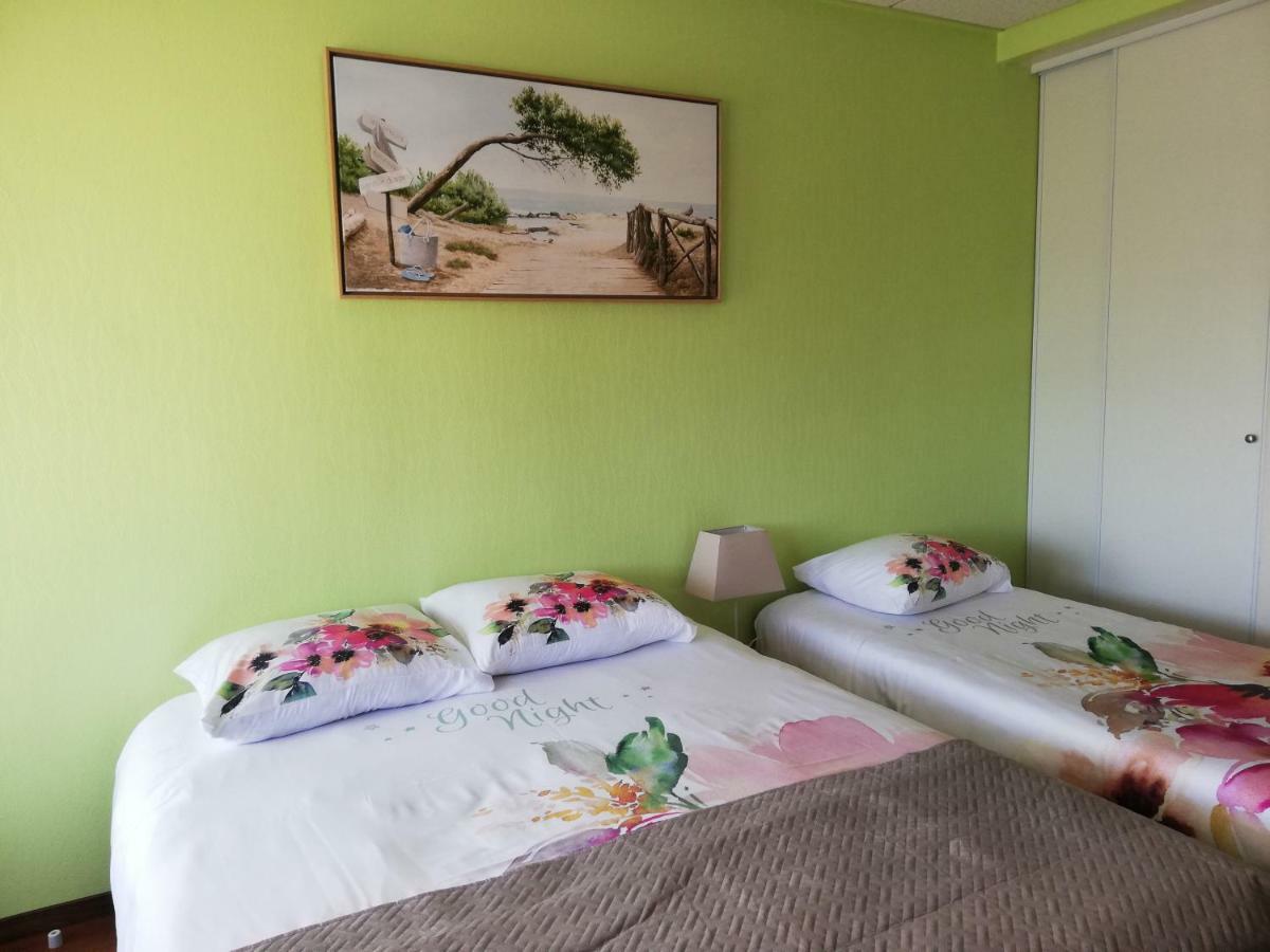 Studios Etape Du Lac Bourbon-Lancy Bagian luar foto